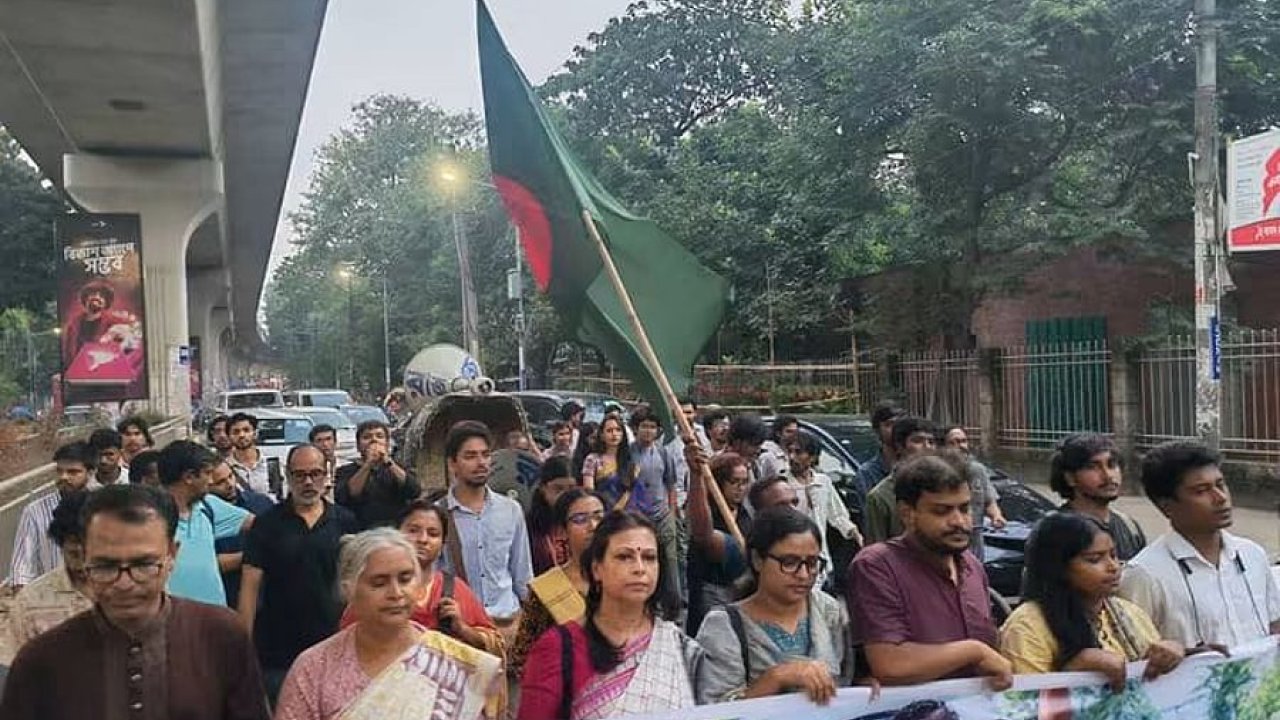 দিল্লিতে আন্দোলনকারীদের ওপর দমন-পীড়নের প্রতিবাদে শাহবাগে সংহতি সমাবেশ