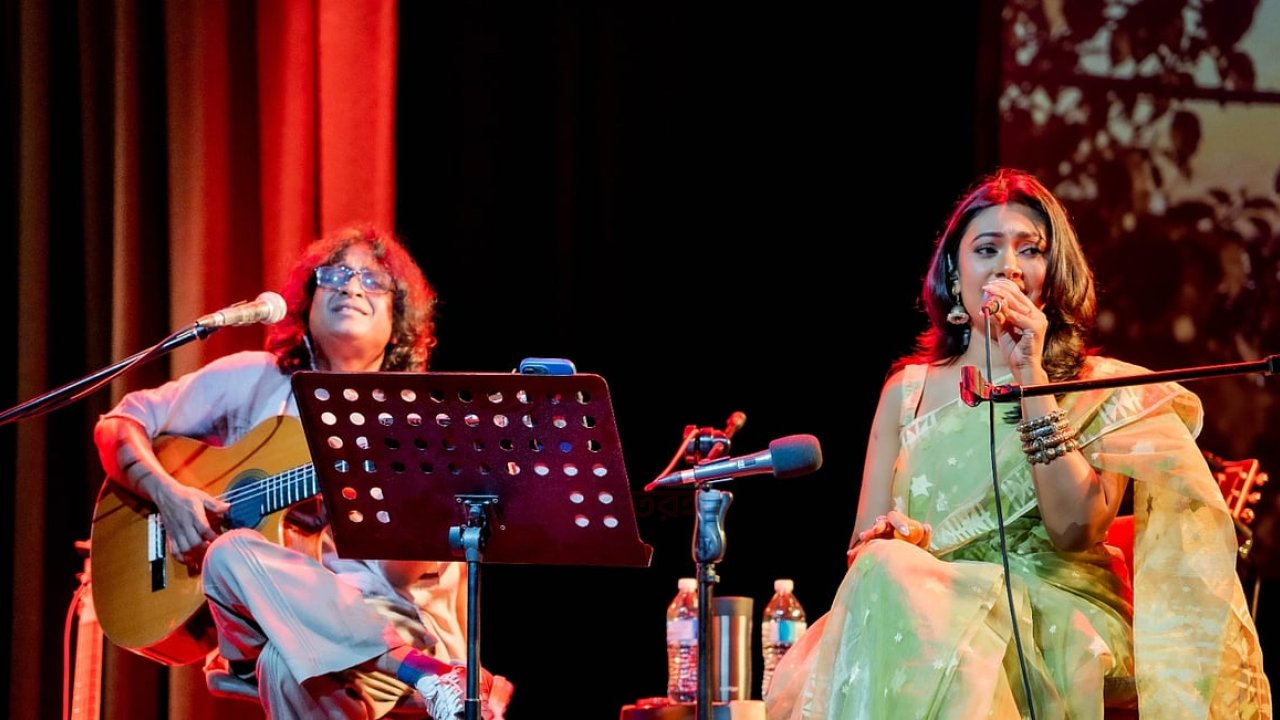 এক গিটারেই সিডনির শ্রোতাদের মন জয় করলেন নন্দিতা–শুভেন্দু