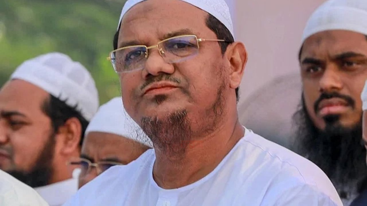 ১৪ দিনের দাওয়াতি সফরে যুক্তরাষ্ট্রে গেলেন চরমোনাই পীর