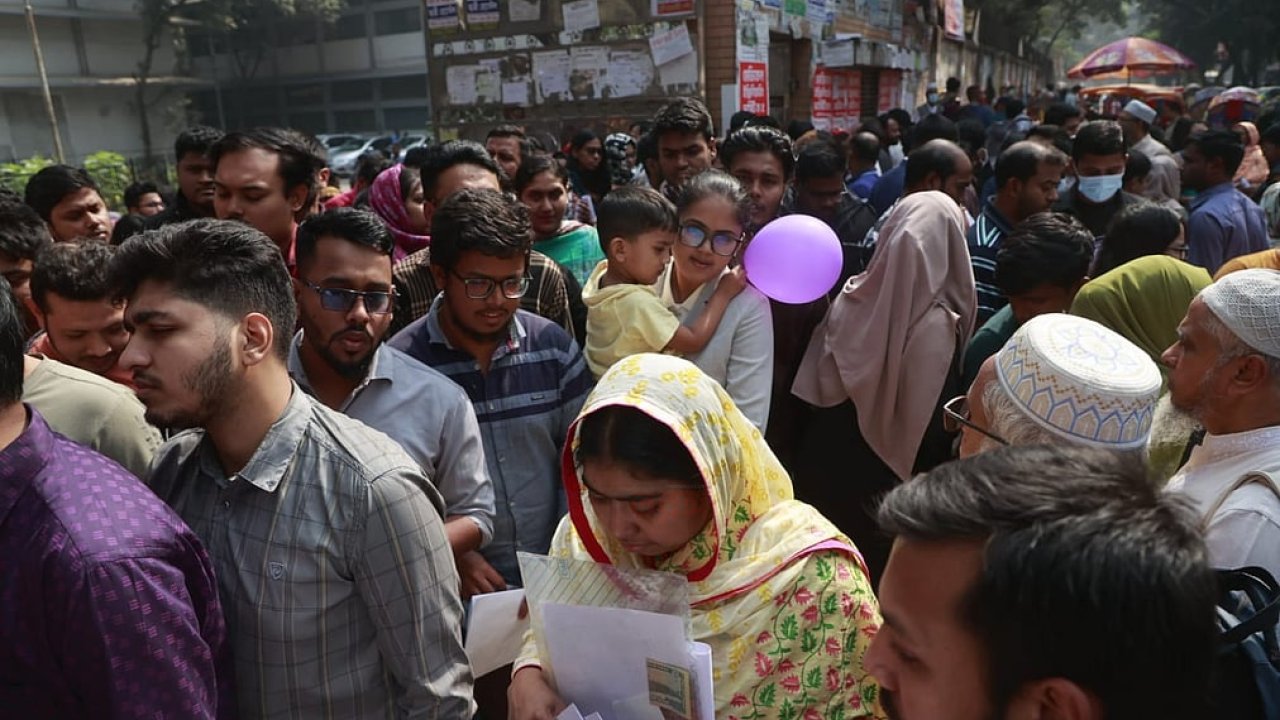 ৪৫তম বিসিএসের চূড়ান্ত গেজেট প্রকাশ, সুপারিশ পেলেন ১৭০২ জন