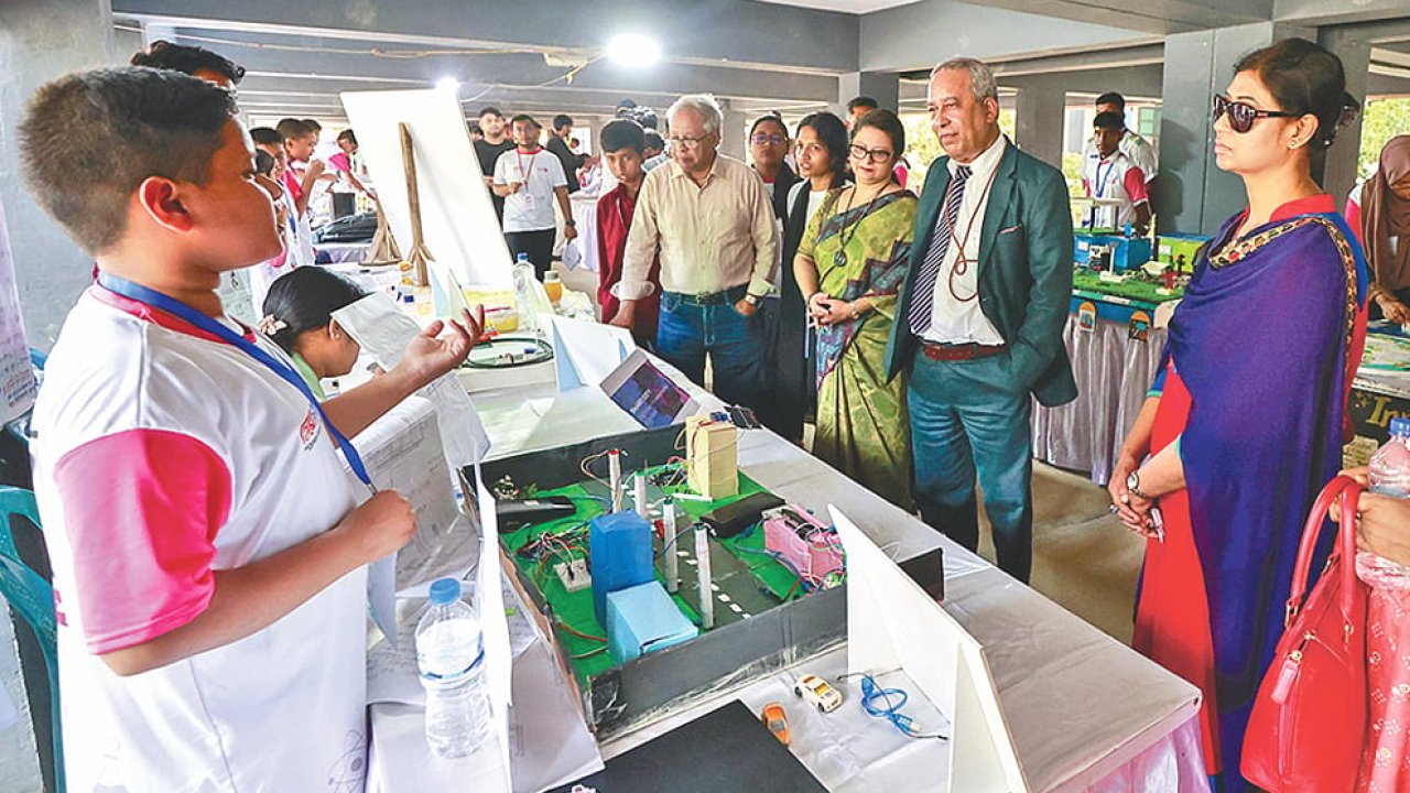 বহু কিশোর-তরুণের স্বপ্নকে 
নাড়া দিচ্ছে বিজ্ঞানচিন্তা