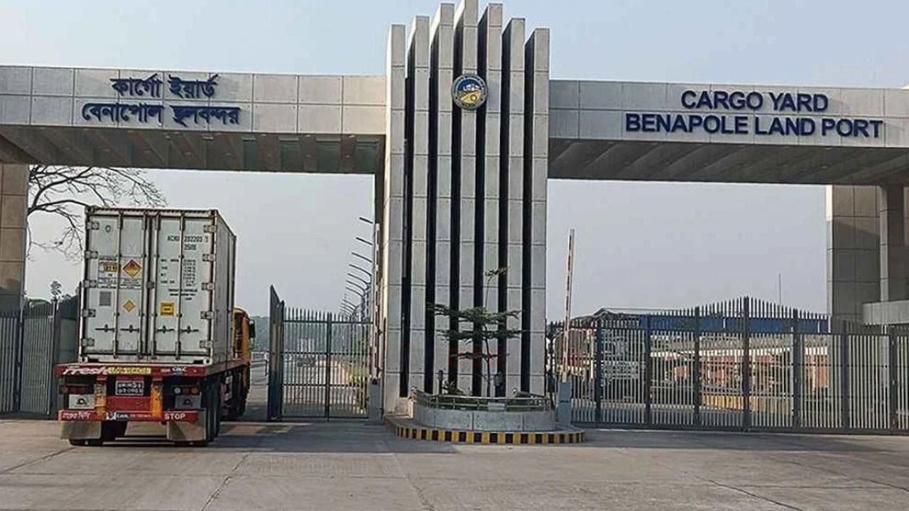 দুর্গাপূজায় বেনাপোল স্থলবন্দরে আমদানি-রফতানি আট দিন বন্ধ