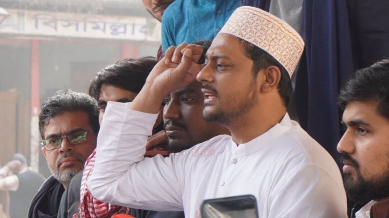 বিএনপি নেতা নাসীরুদ্দীন পাটওয়ারীর রাজনৈতিক মন্তব্যে তীব্র আলোচনা