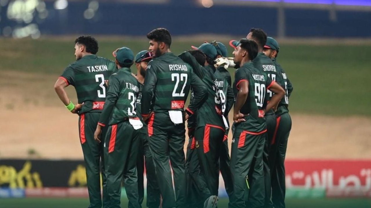 বাংলাদেশের জিম্বাবু বিরোধী ম্যাচে আত্মসমর্পণ, বিশাল পরাজয়