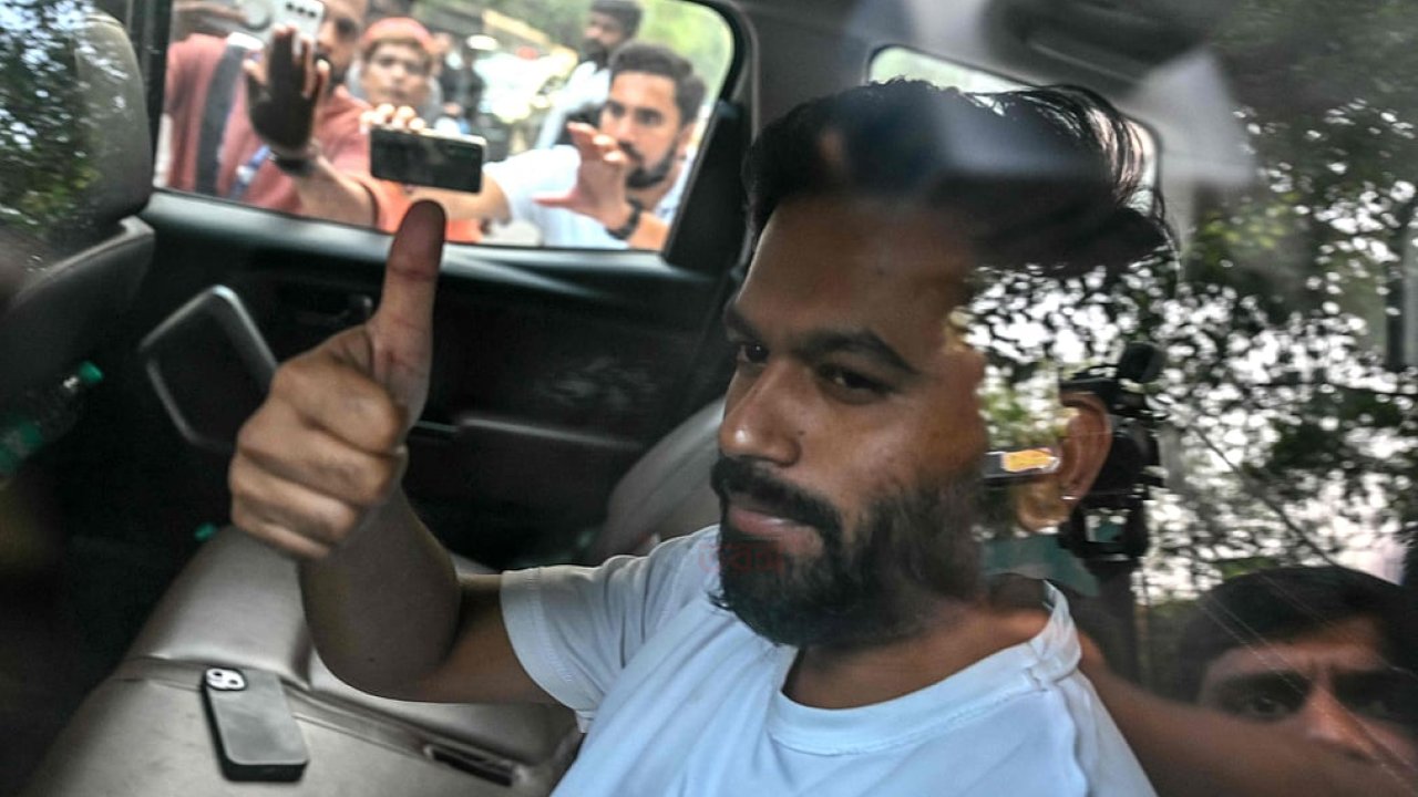 শর্ত সাপেক্ষে দিপকের মুক্তি, সৌরভ ও রাঙ্কা এখনও জেলখানায়