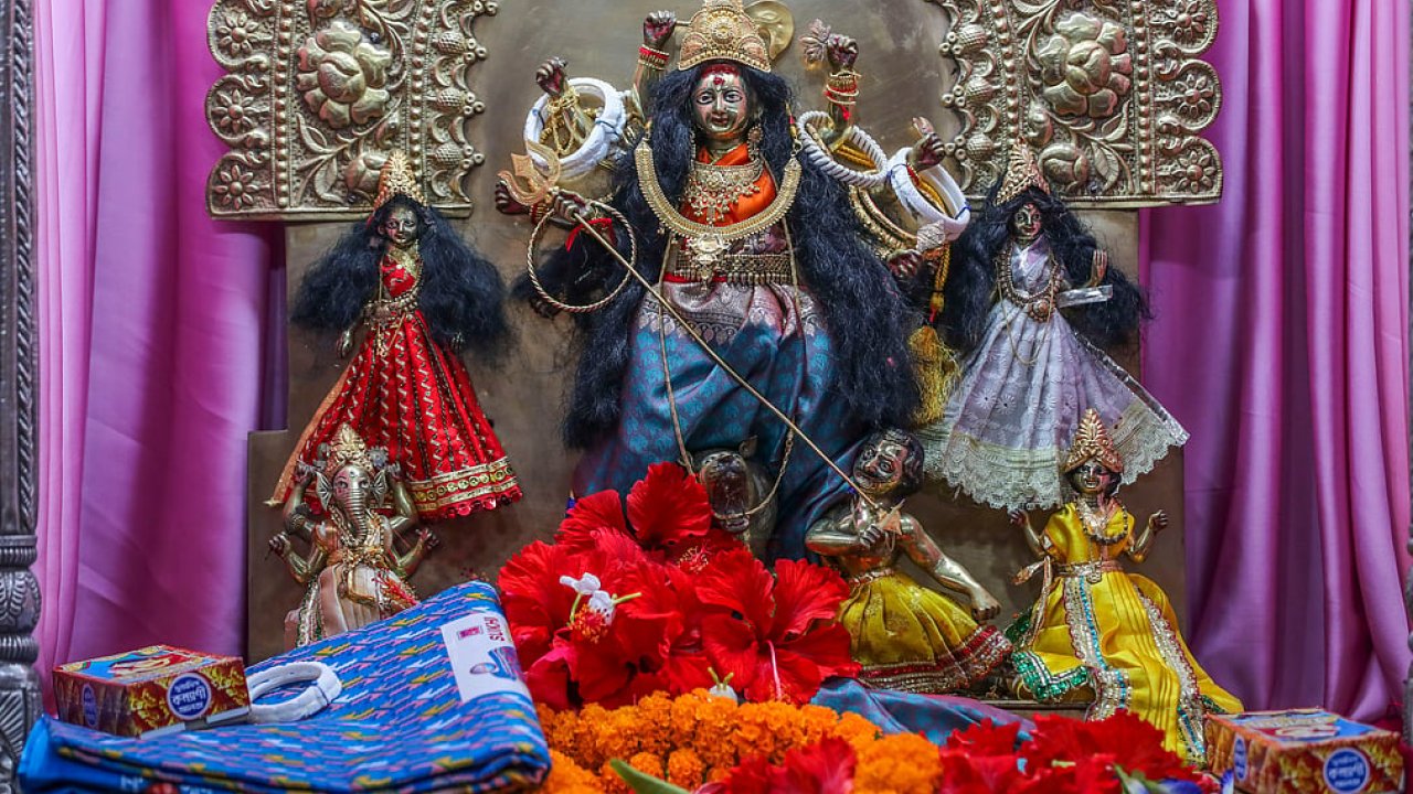 ঢাকেশ্বরী মন্দিরে ৮০০ বছরের পূজা, আদি প্রতিমা কলকাতায়