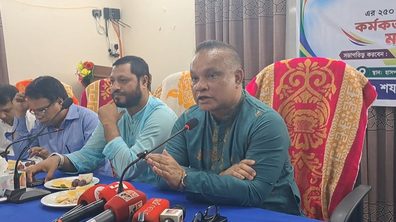 তিন বছরে এক লাখ স্বাস্থ্যকর্মী নিয়োগের ঘোষণা